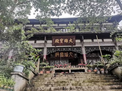 綿竹哪個寺廟好，不妨從歷史、文化與景觀三方面來考量。